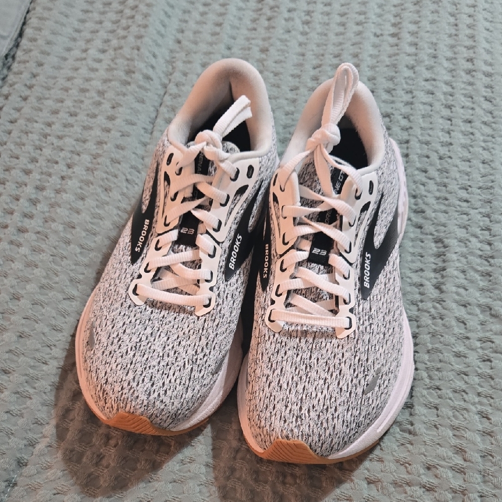 Brooks Women's Adrenaline GTS 23